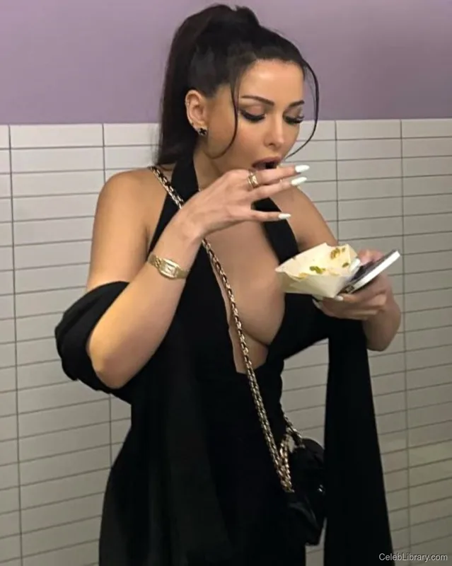 Sssniperwolf photo 2 of 1674