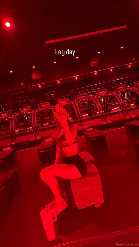 Sssniperwolf photo 5 of 1674