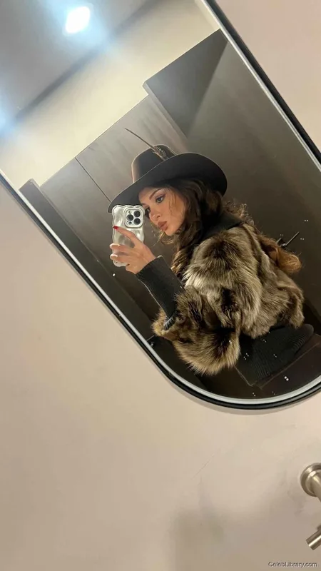 Sssniperwolf photo 17 of 1674