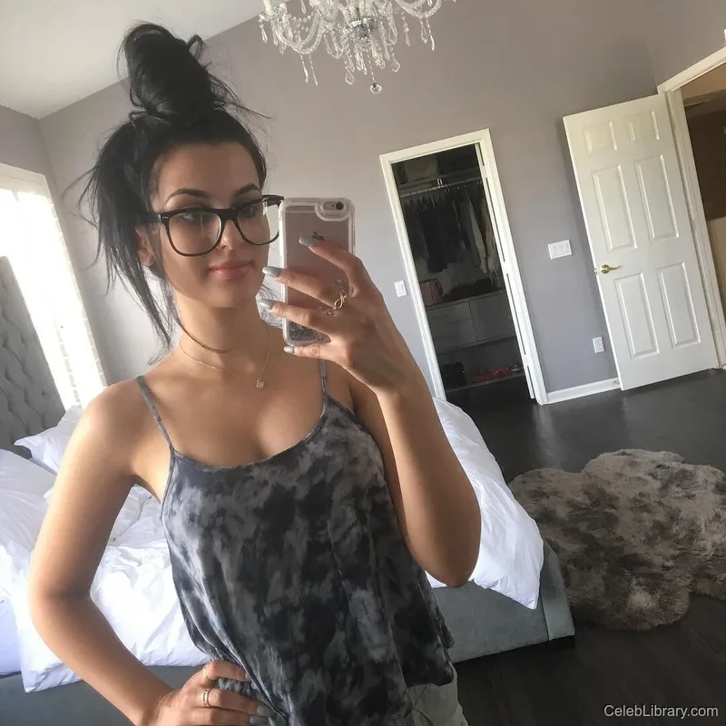 Sssniperwolf photo 16 of 1674
