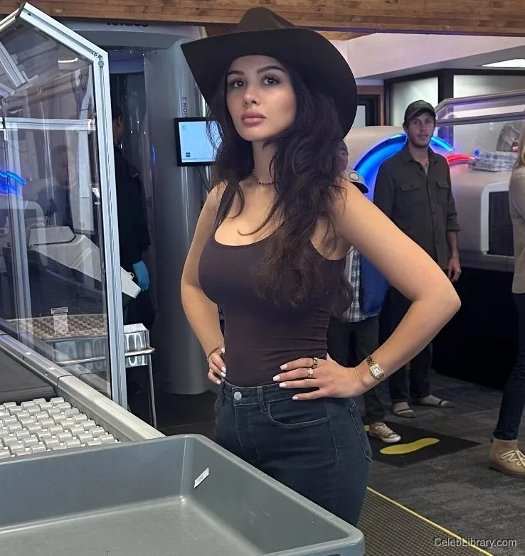 Sssniperwolf photo 18 of 1674