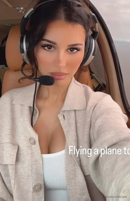 Sssniperwolf photo 5 of 1674