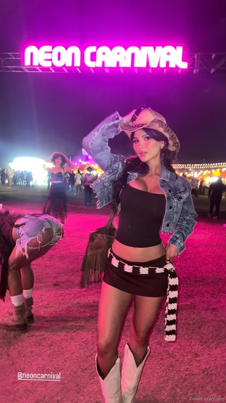 Sssniperwolf photo 13 of 1674