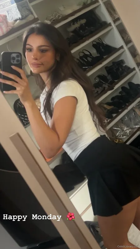 Sssniperwolf photo 18 of 1674