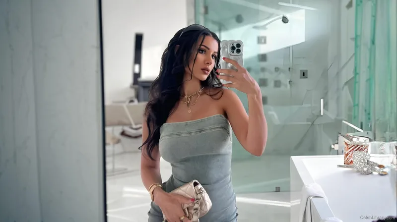 Sssniperwolf photo 11 of 1674