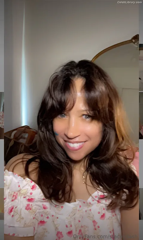 Stacey Dash photo 1 of 86