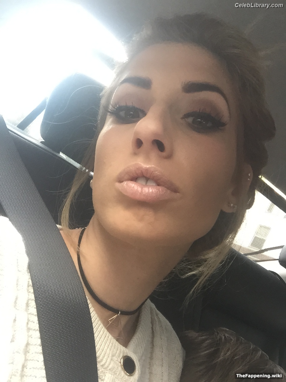 Stacey Solomon photo 16 of 28