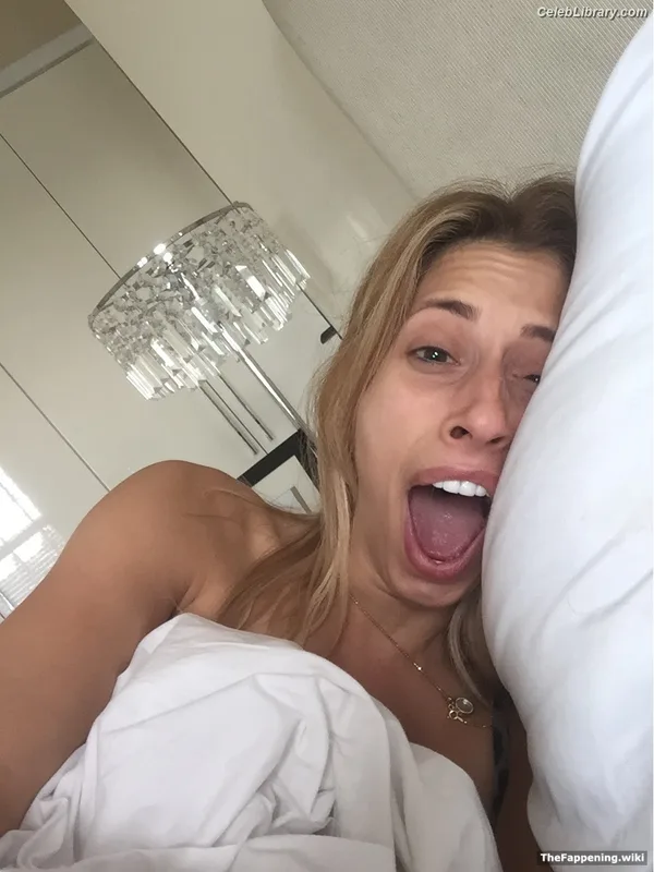 Stacey Solomon photo 9 of 28