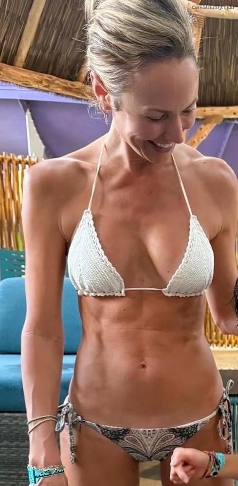 Stacy Keibler photo 22 of 786