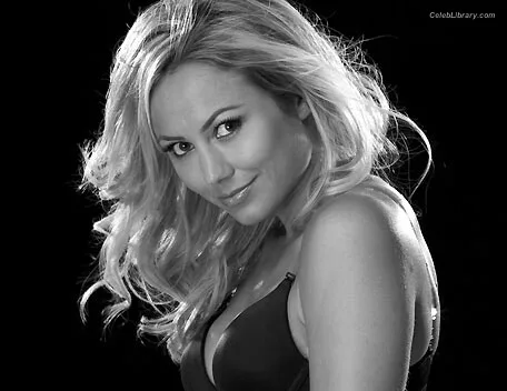 Stacy Keibler photo 5 of 786
