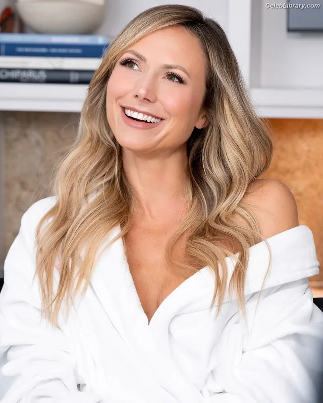 Stacy Keibler photo 6 of 786