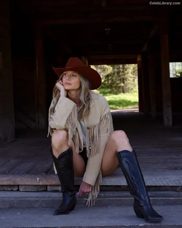 Stacy Keibler photo 7 of 786