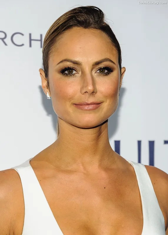 Stacy Keibler photo 2 of 786
