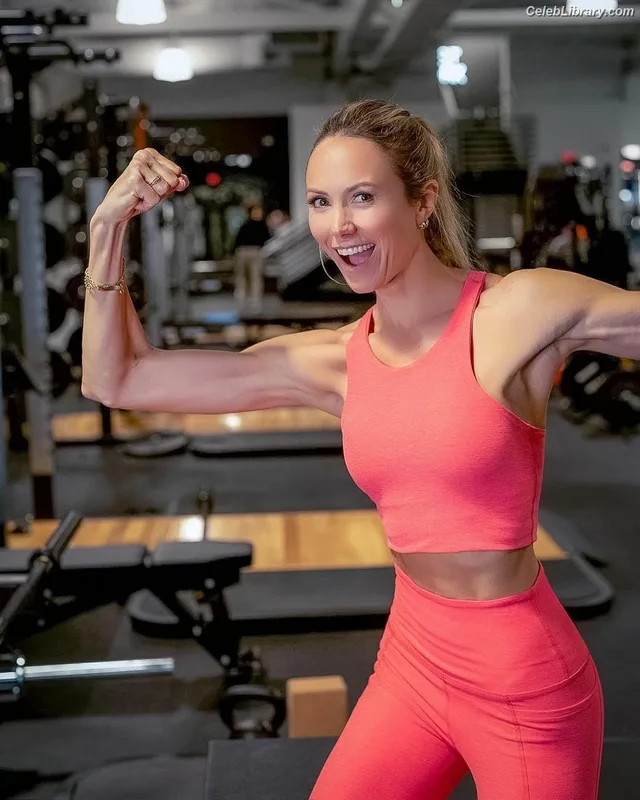 Stacy Keibler photo 1 of 786
