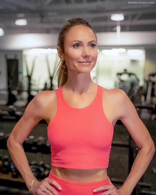 Stacy Keibler photo 4 of 786