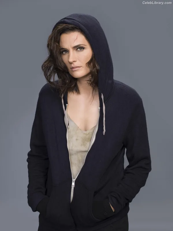 Stana Katic photo 11 of 107