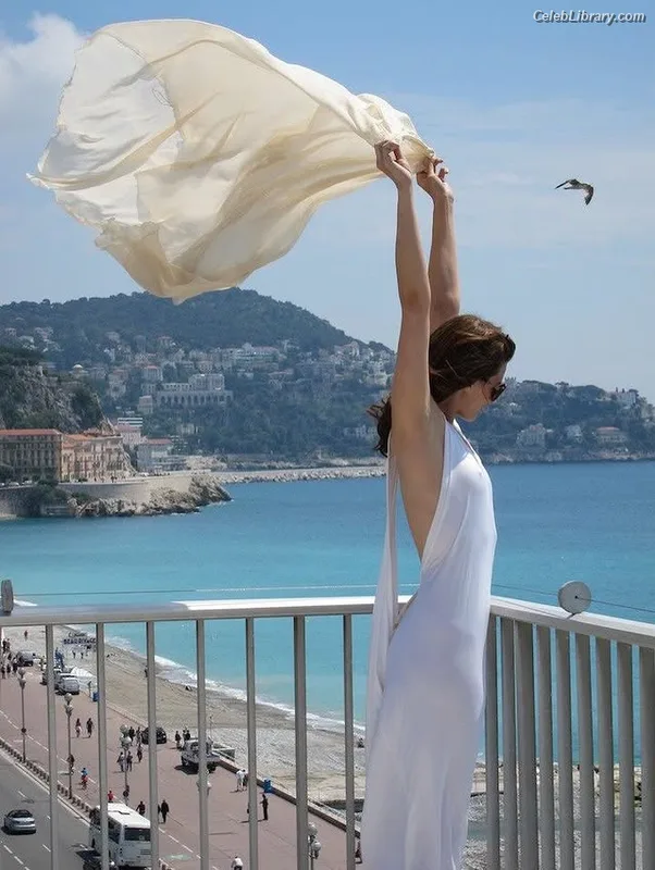 Stana Katic photo 14 of 107