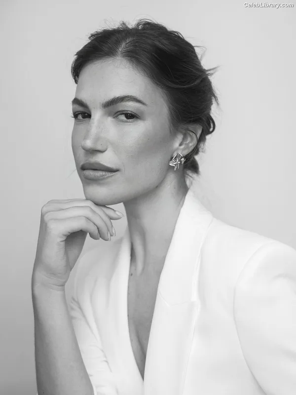 Stefania Roitman photo 1 of 6