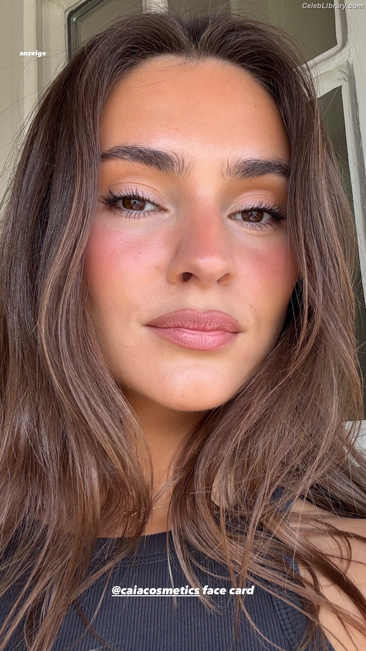 Stefanie Giesinger photo 2 of 289