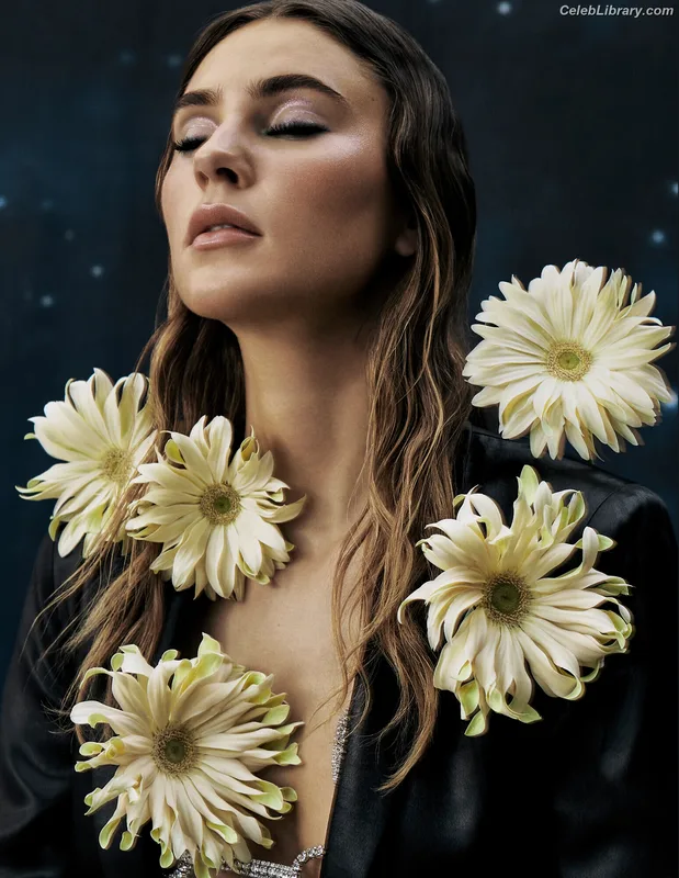 Stefanie Giesinger photo 4 of 289