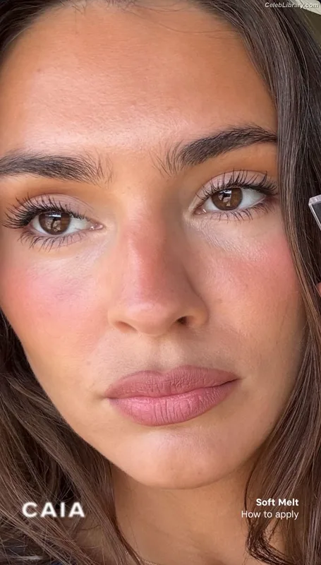 Stefanie Giesinger photo 17 of 289