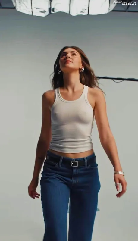 Stefanie Giesinger photo 6 of 289