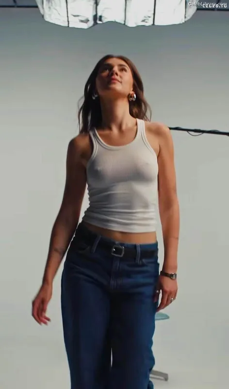 Stefanie Giesinger photo 7 of 289