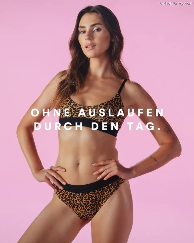 Stefanie Giesinger photo 11 of 289