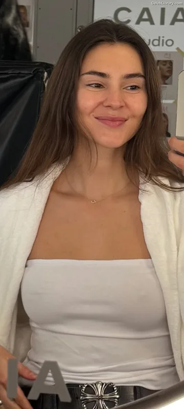 Stefanie Giesinger photo 23 of 289