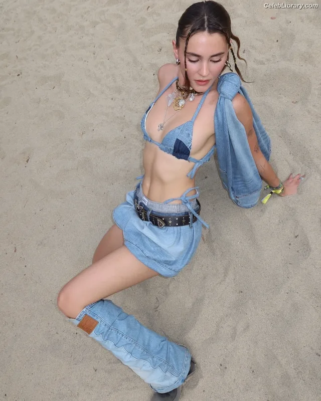 Stefanie Giesinger photo 24 of 289