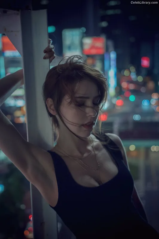 Stefanie Joosten photo 3 of 192