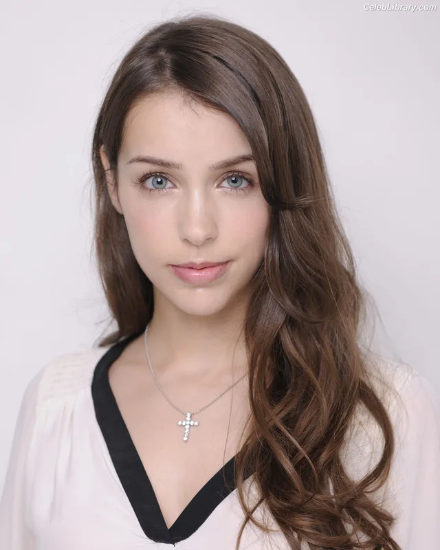 Stefanie Joosten photo 6 of 192