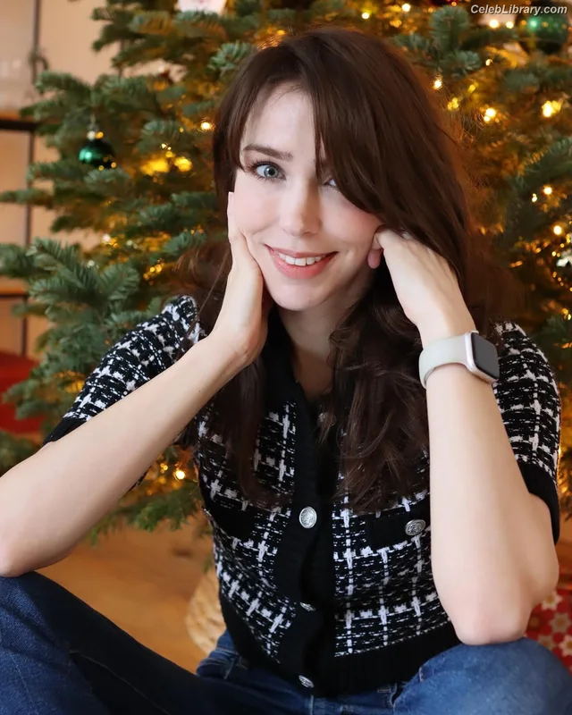 Stefanie Joosten photo 8 of 192