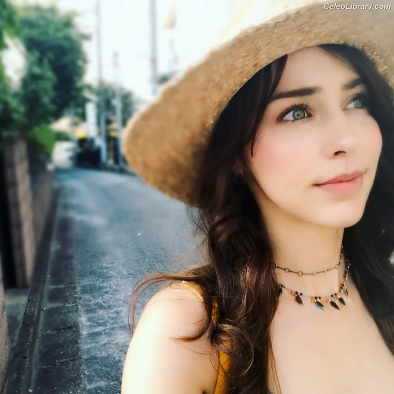 Stefanie Joosten photo 6 of 192