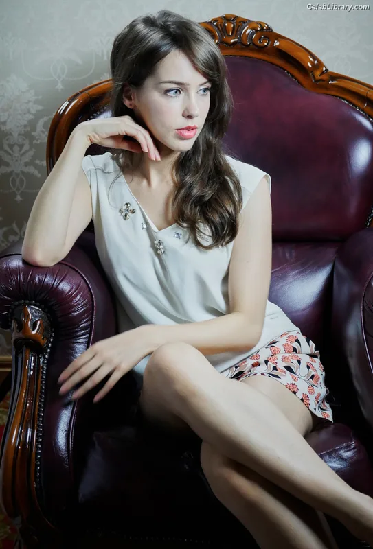 Stefanie Joosten photo 9 of 192