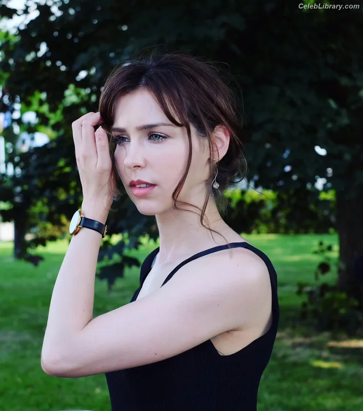 Stefanie Joosten photo 13 of 192