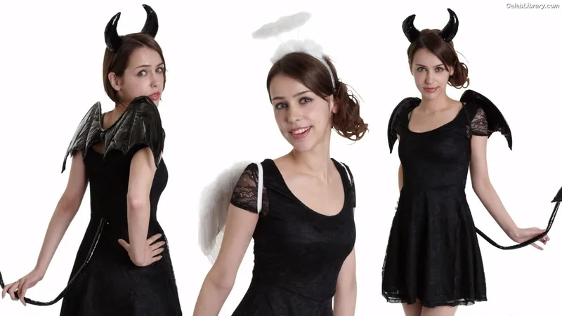 Stefanie Joosten photo 17 of 192