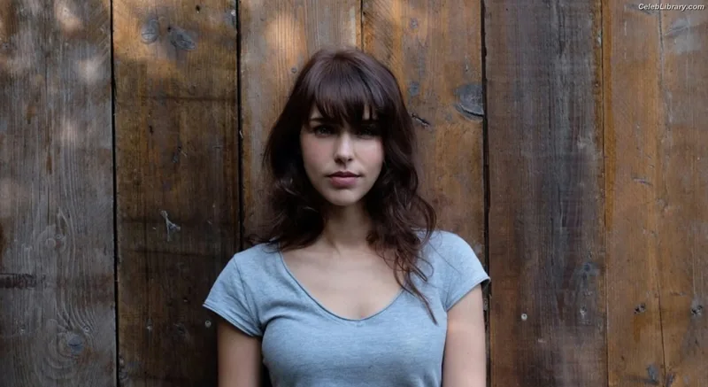 Stefanie Joosten photo 20 of 192