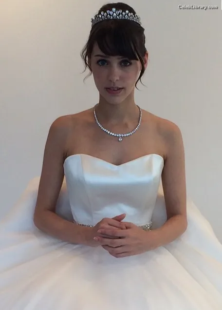 Stefanie Joosten photo 22 of 192