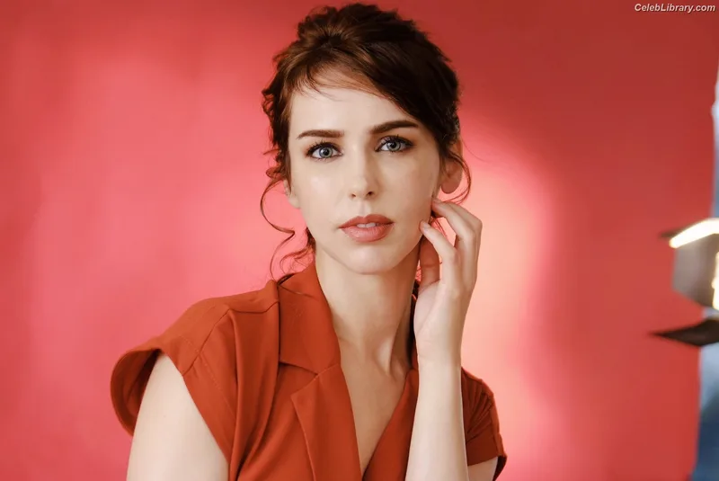 Stefanie Joosten photo 10 of 192