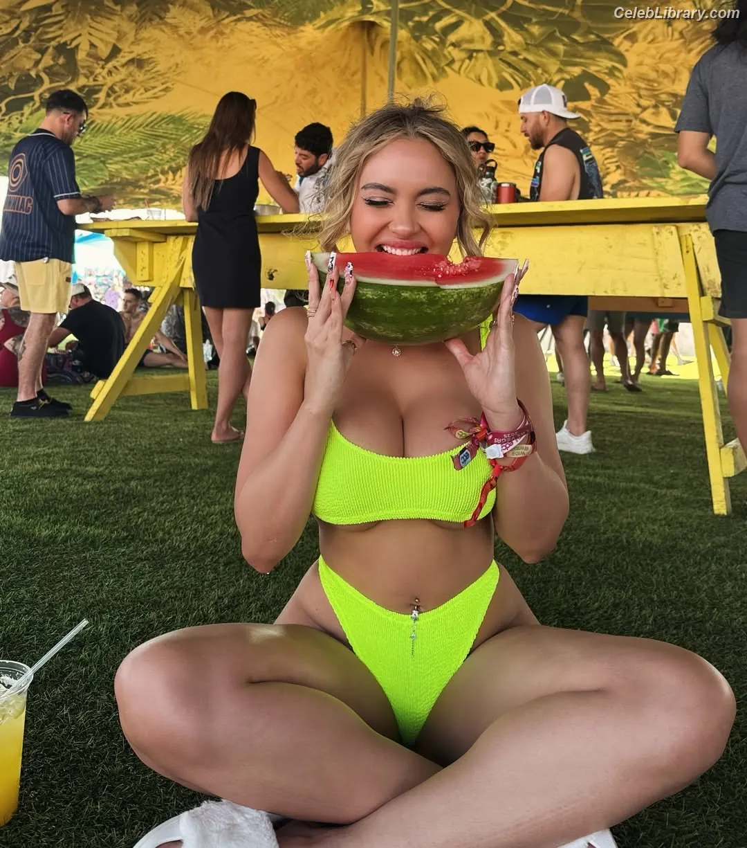 Stella Hudgens photo 8 of 1914