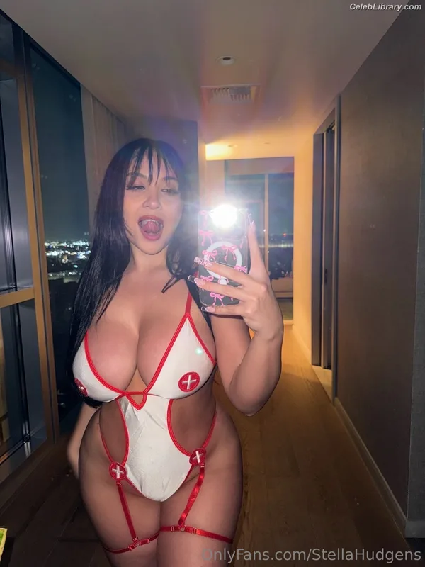 Stella Hudgens photo 11 of 1911