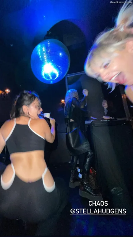 Stella Hudgens photo 17 of 1911