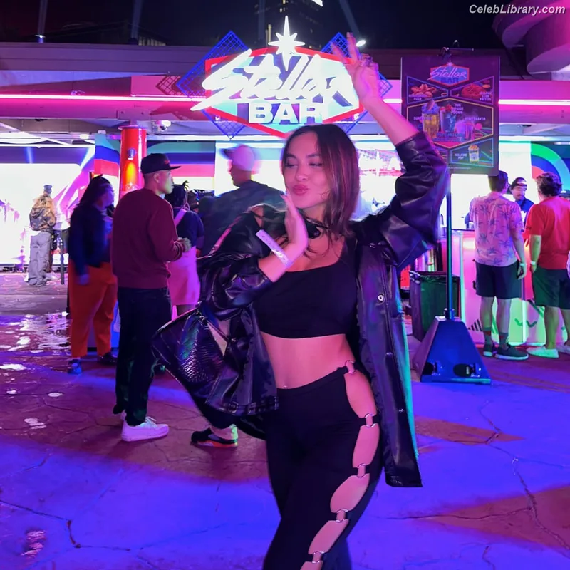 Stella Hudgens photo 24 of 1911