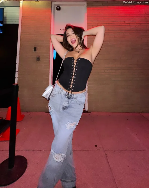 Stella Hudgens photo 2 of 1911