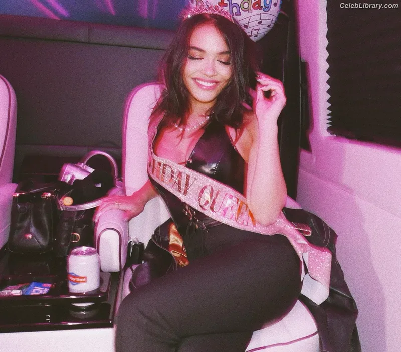 Stella Hudgens photo 3 of 1911