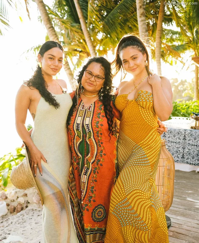 Stella Hudgens photo 22 of 1911