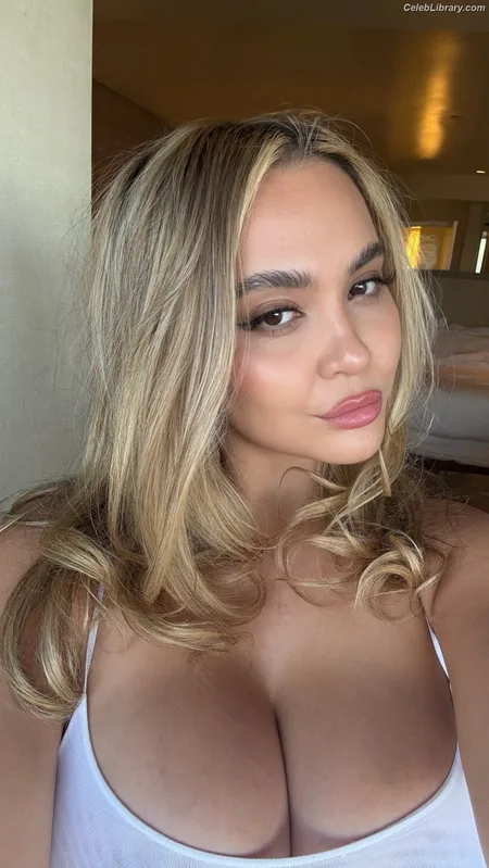 Stella Hudgens photo 13 of 1911