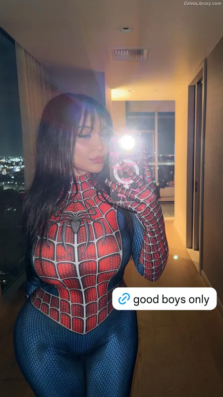 Stella Hudgens photo 17 of 1911