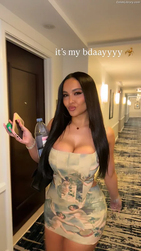 Stella Hudgens photo 21 of 1911